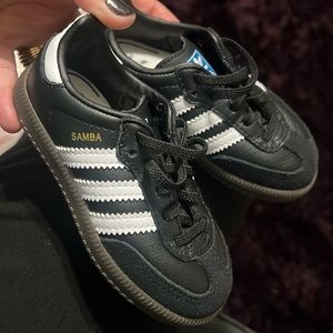 Toddler adidas size 6